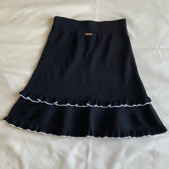 Michael Kors Black Mini Skirt with Ruffle Trim - Picture 4 of 11